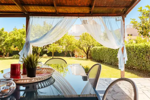 Ρύθμιση κάδρου και επίπεδων για αρχιτεκτονική απεικόνιση εσωτερικού